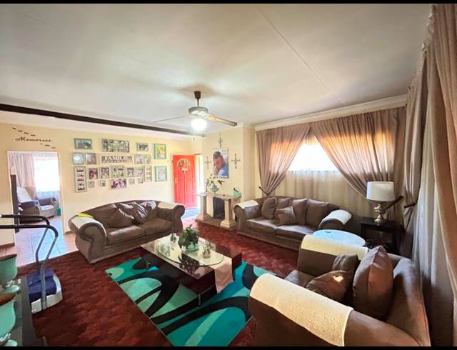 3 BEDROOM HOUSE FOR SALE IN BRENTHURST